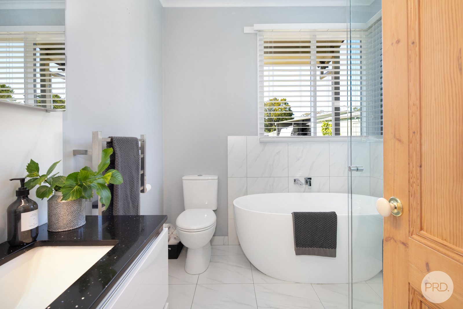 127 Gracefield Road BROWN HILL 12