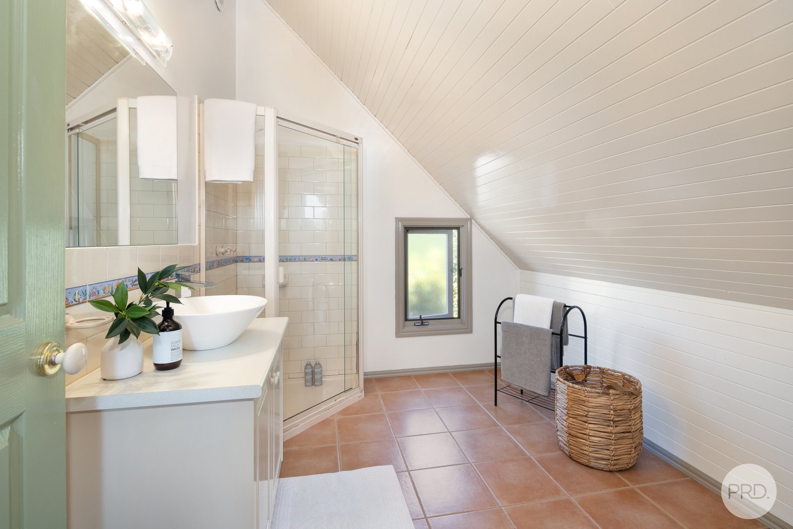 127 Gracefield Road BROWN HILL 17