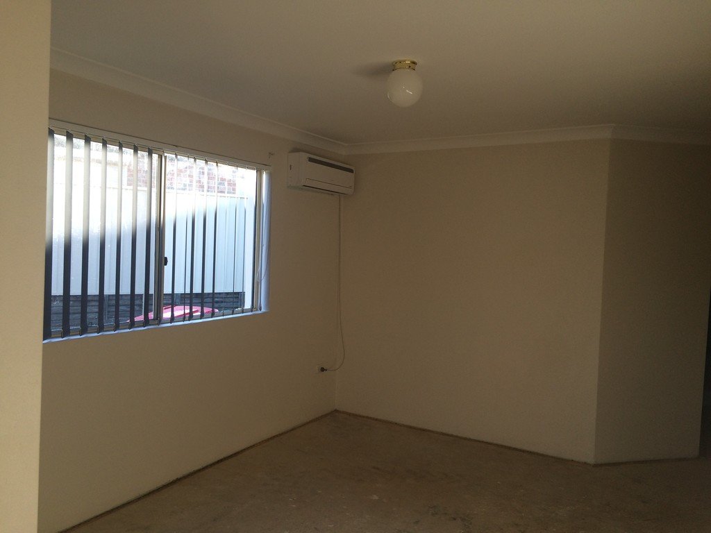 1/27 Hillside Circuit CRANEBROOK 3