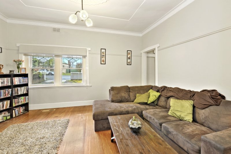 Gallery: 127 Humffray Street North