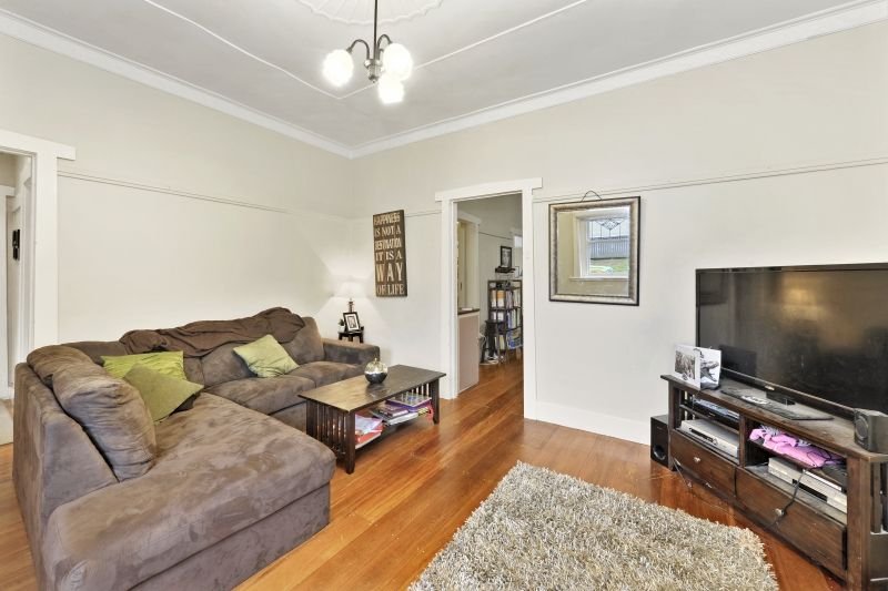 Gallery: 127 Humffray Street North