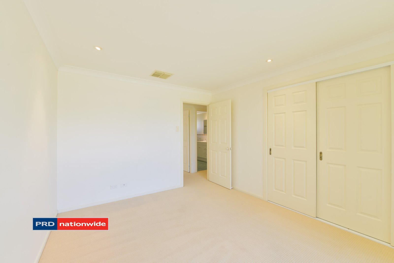 1/27 Karwin Street TAMWORTH 12