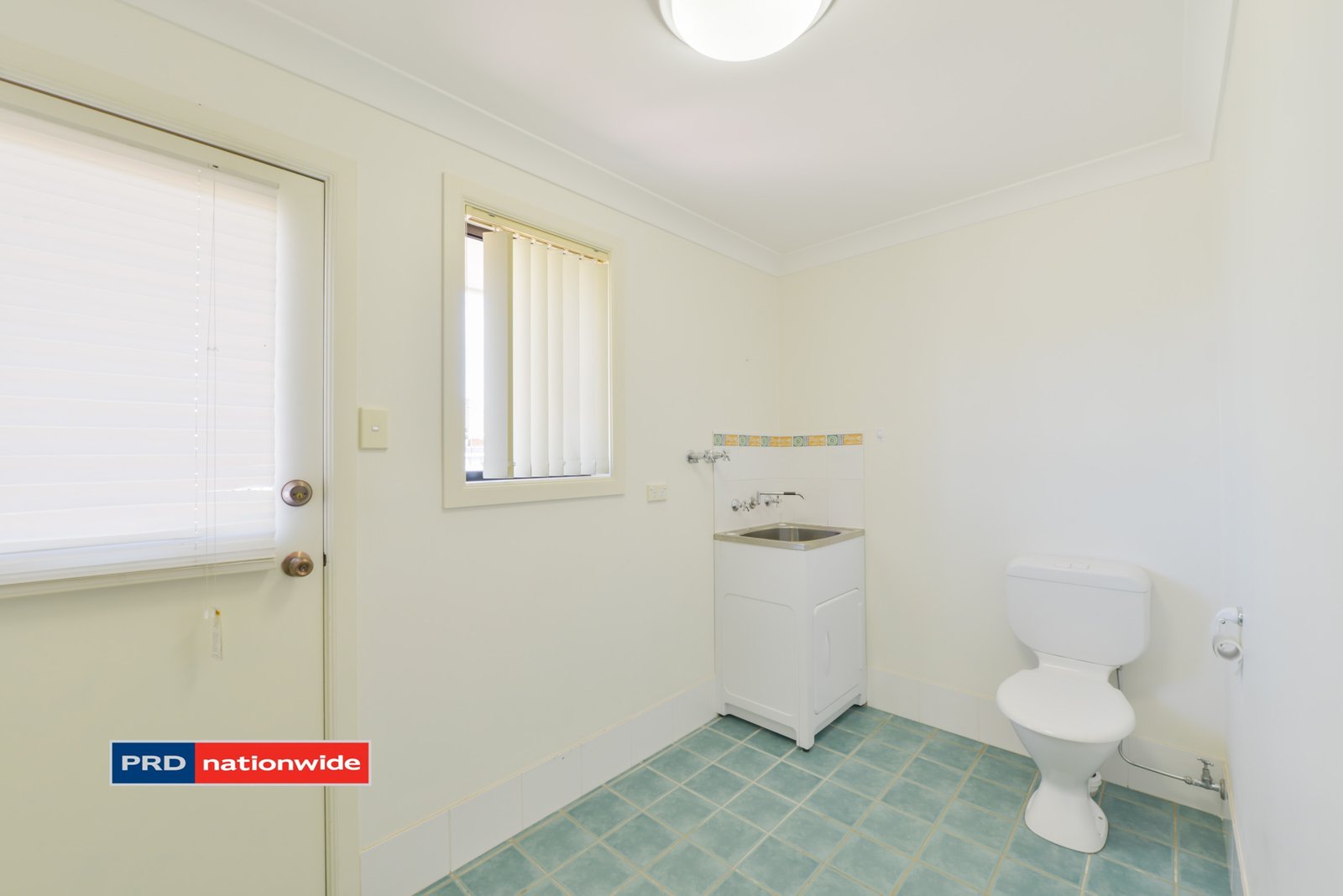 1/27 Karwin Street TAMWORTH 13