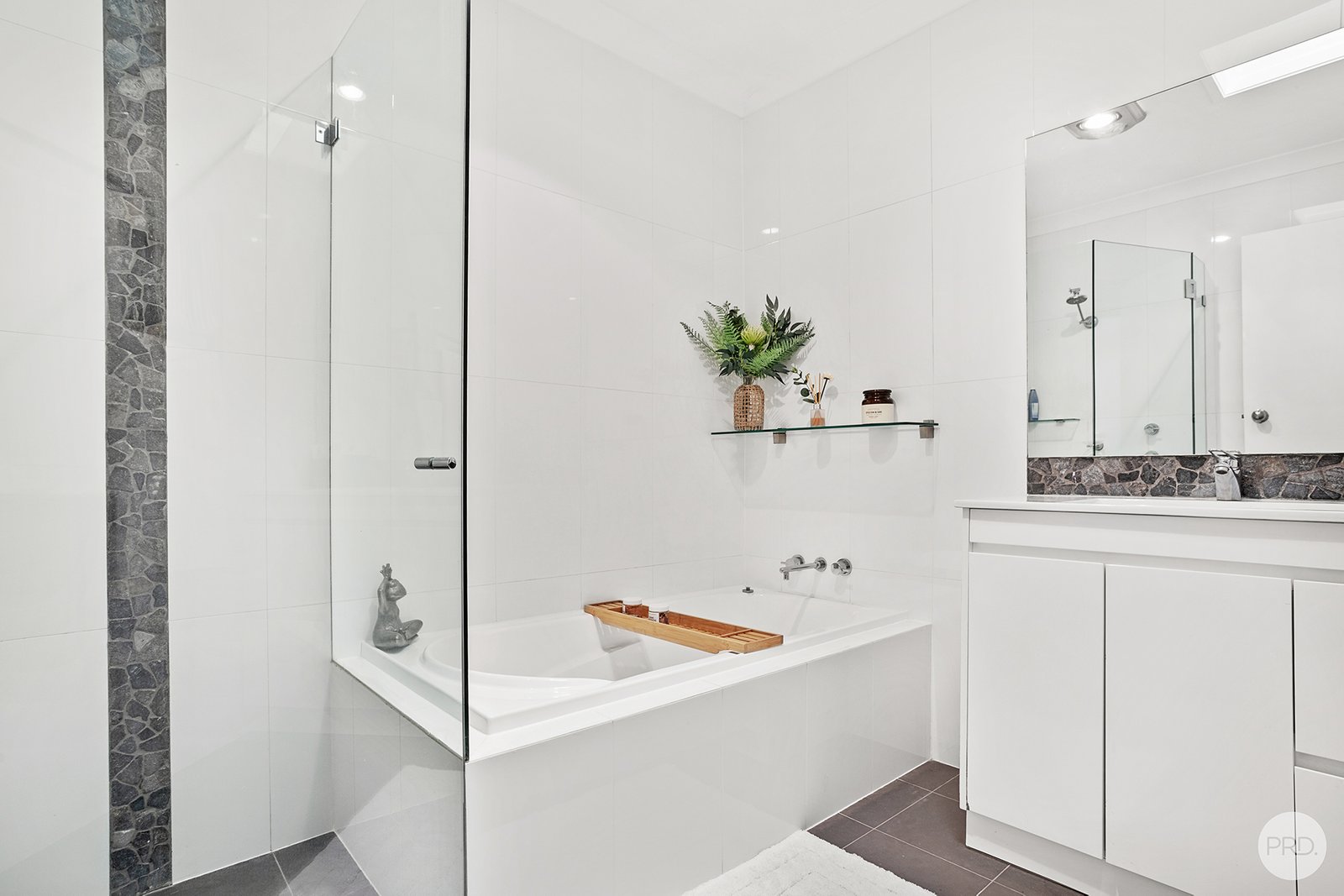 1/27 Leonard Avenue SHOAL BAY 10