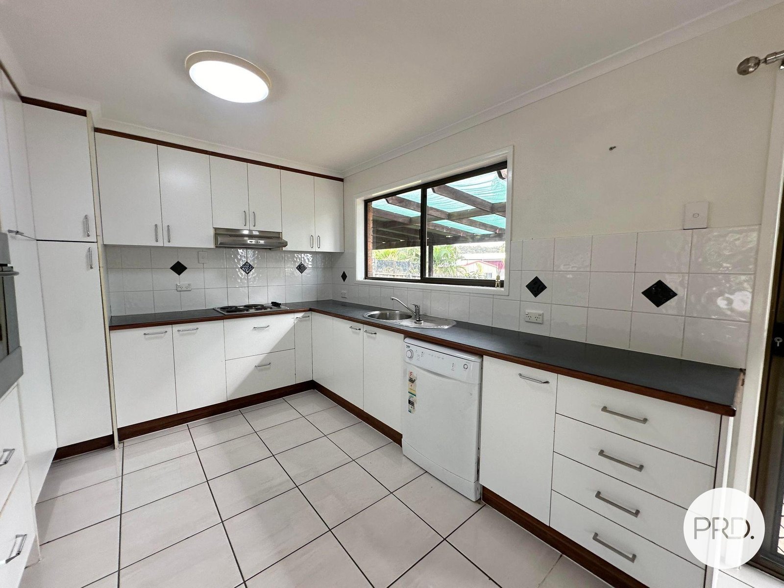 127 Malpas Street BOYNE ISLAND 2