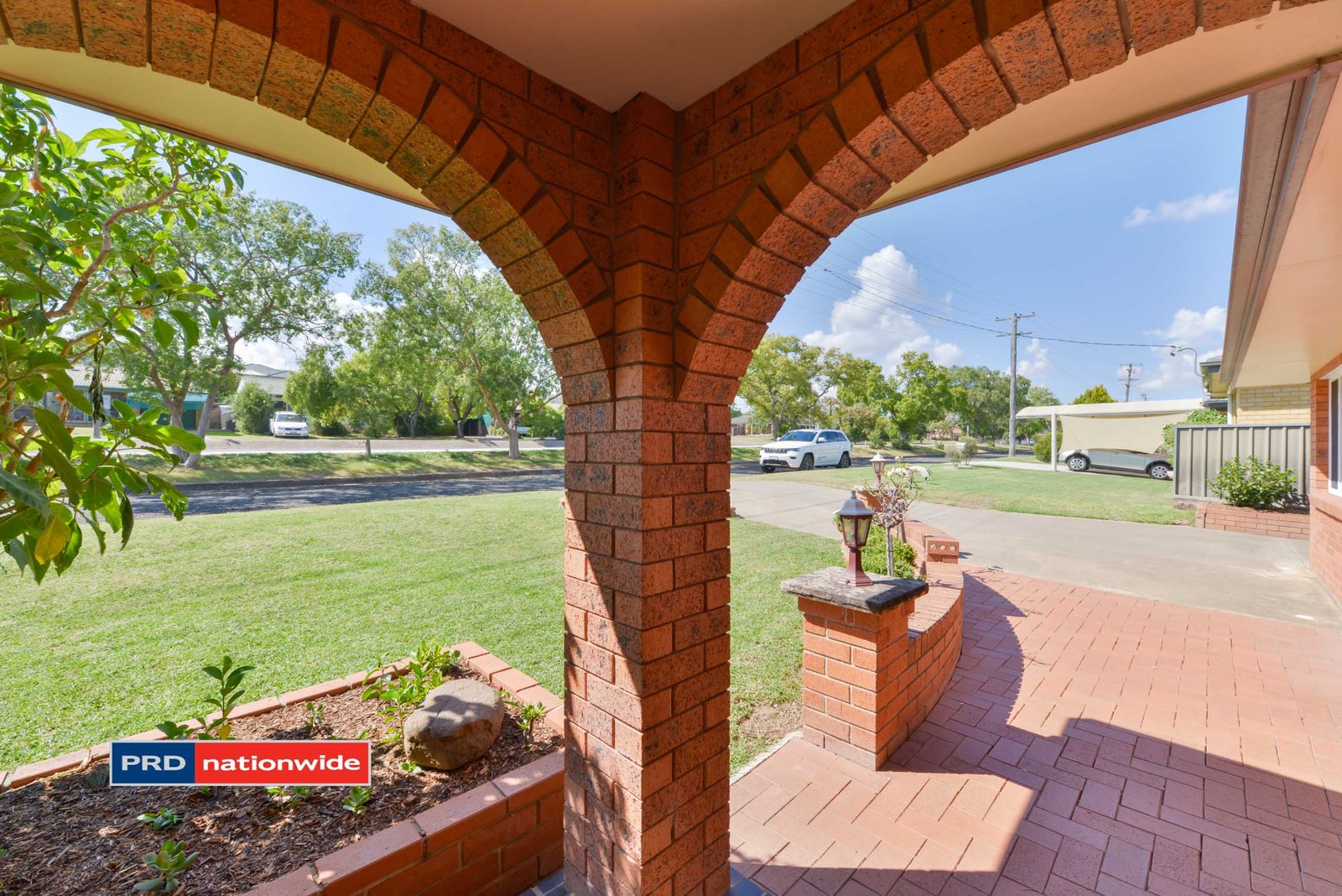 127 Manilla Road TAMWORTH 9