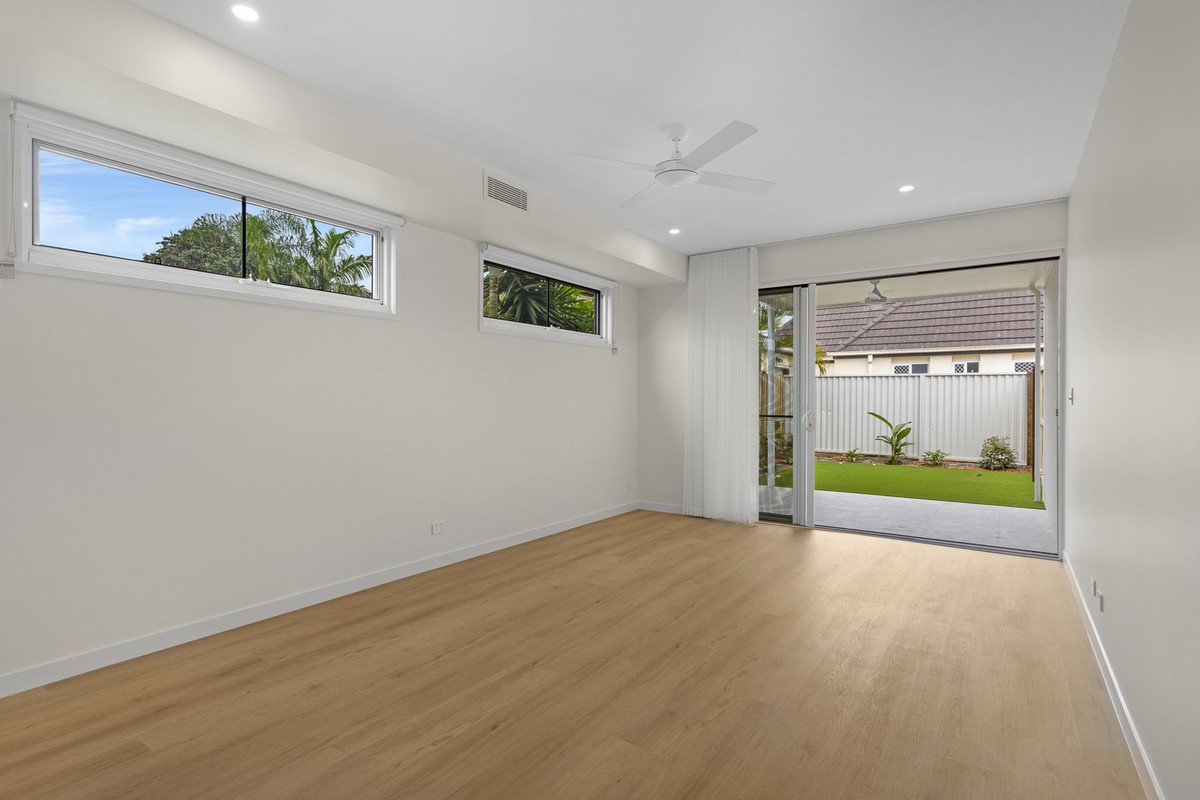 1/27 Miami Shore Parade Miami 4