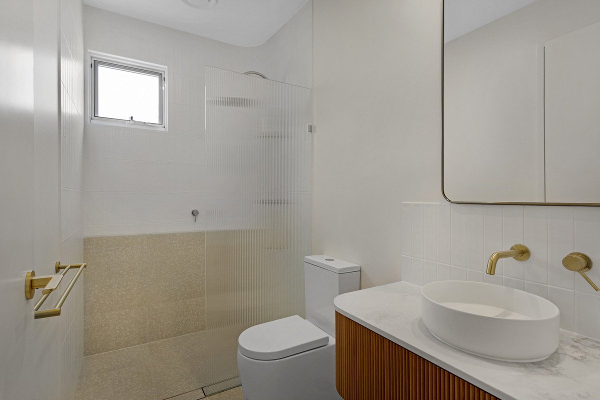 1/27 Miami Shore Parade Miami 9