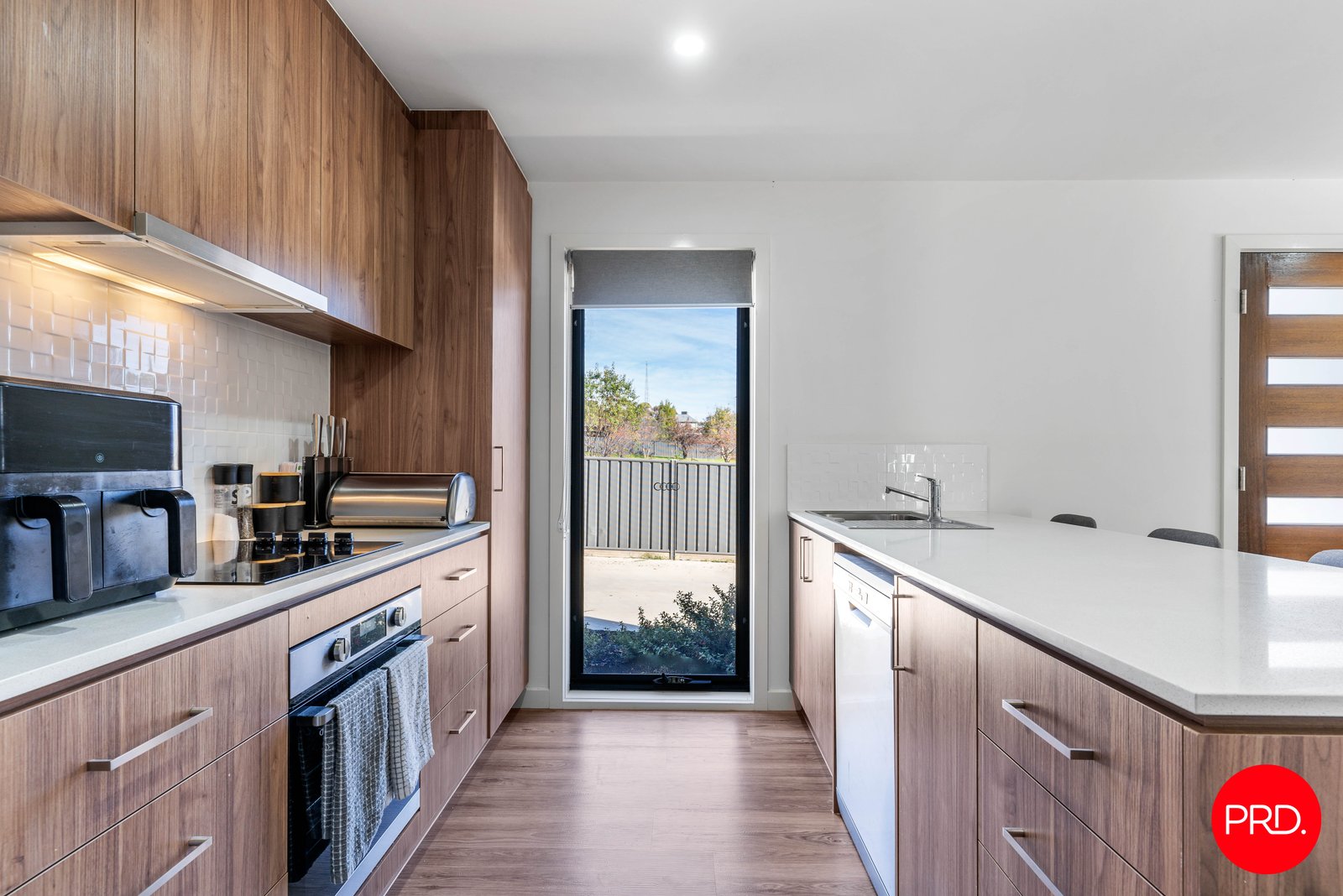 1/27 Pallett Street GOLDEN SQUARE 4