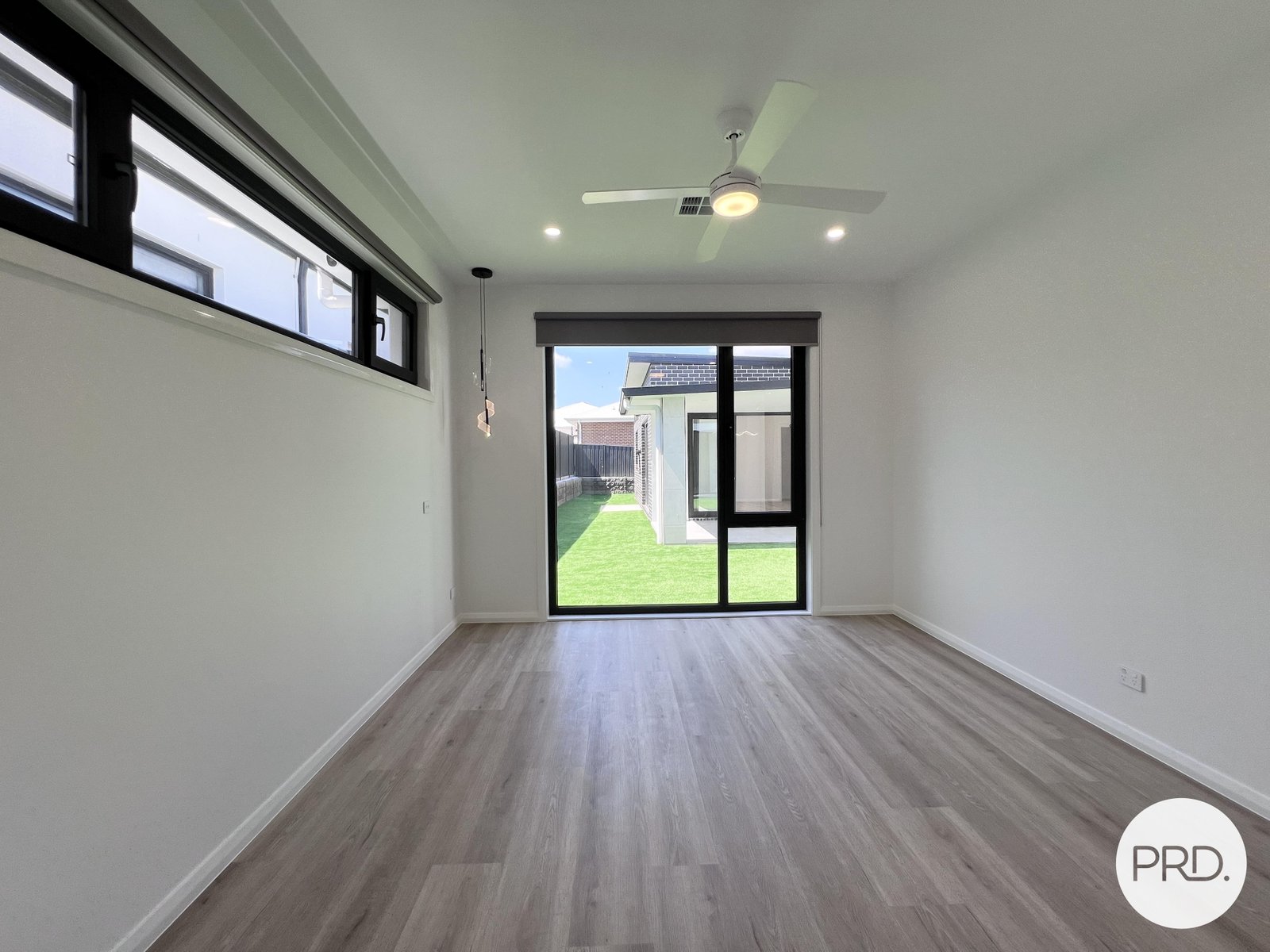 127 Sculthorpe Avenue WHITLAM 9