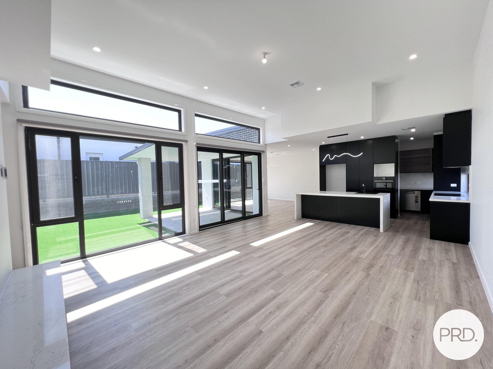 127 Sculthorpe Avenue WHITLAM 19