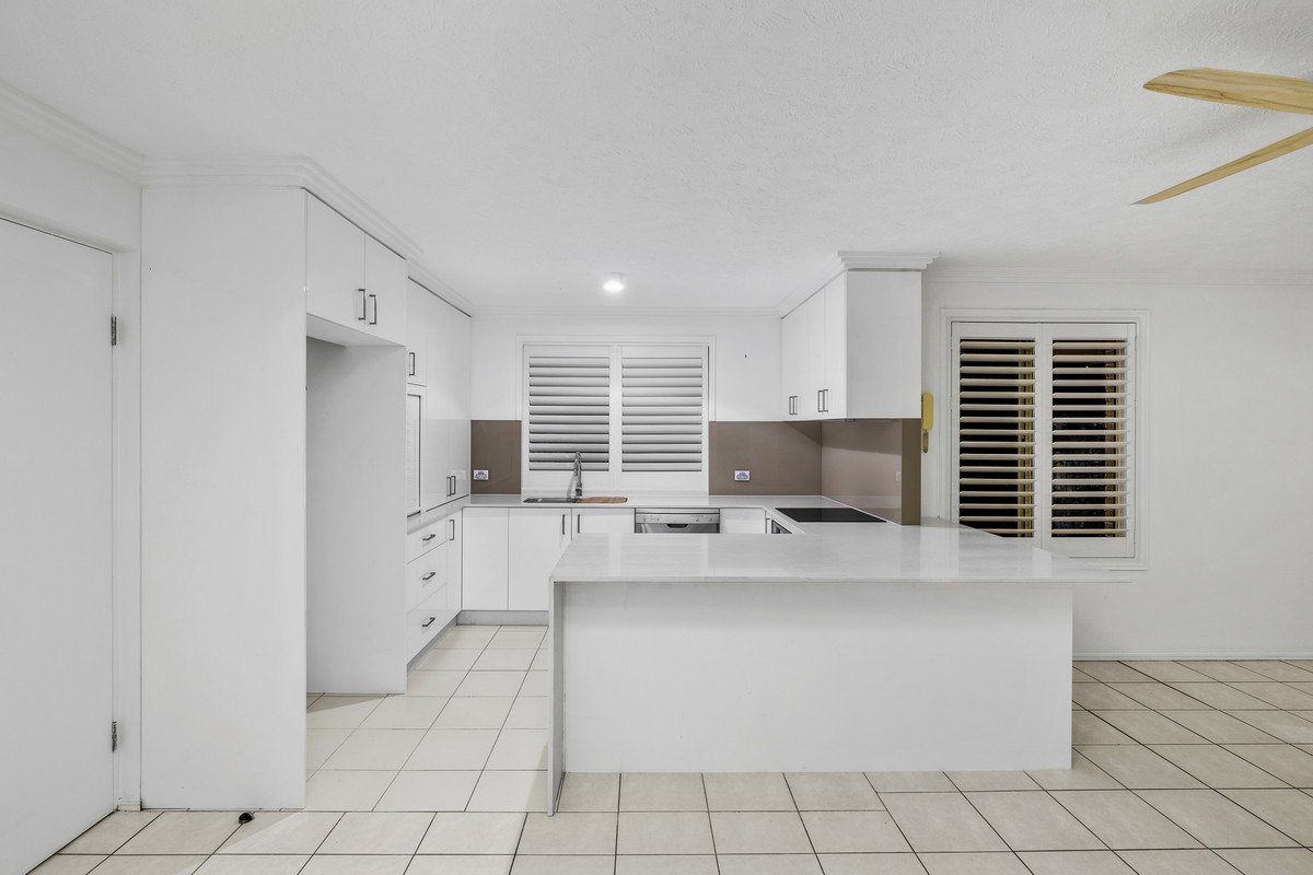 1/27 Stephens Street Burleigh Heads 3