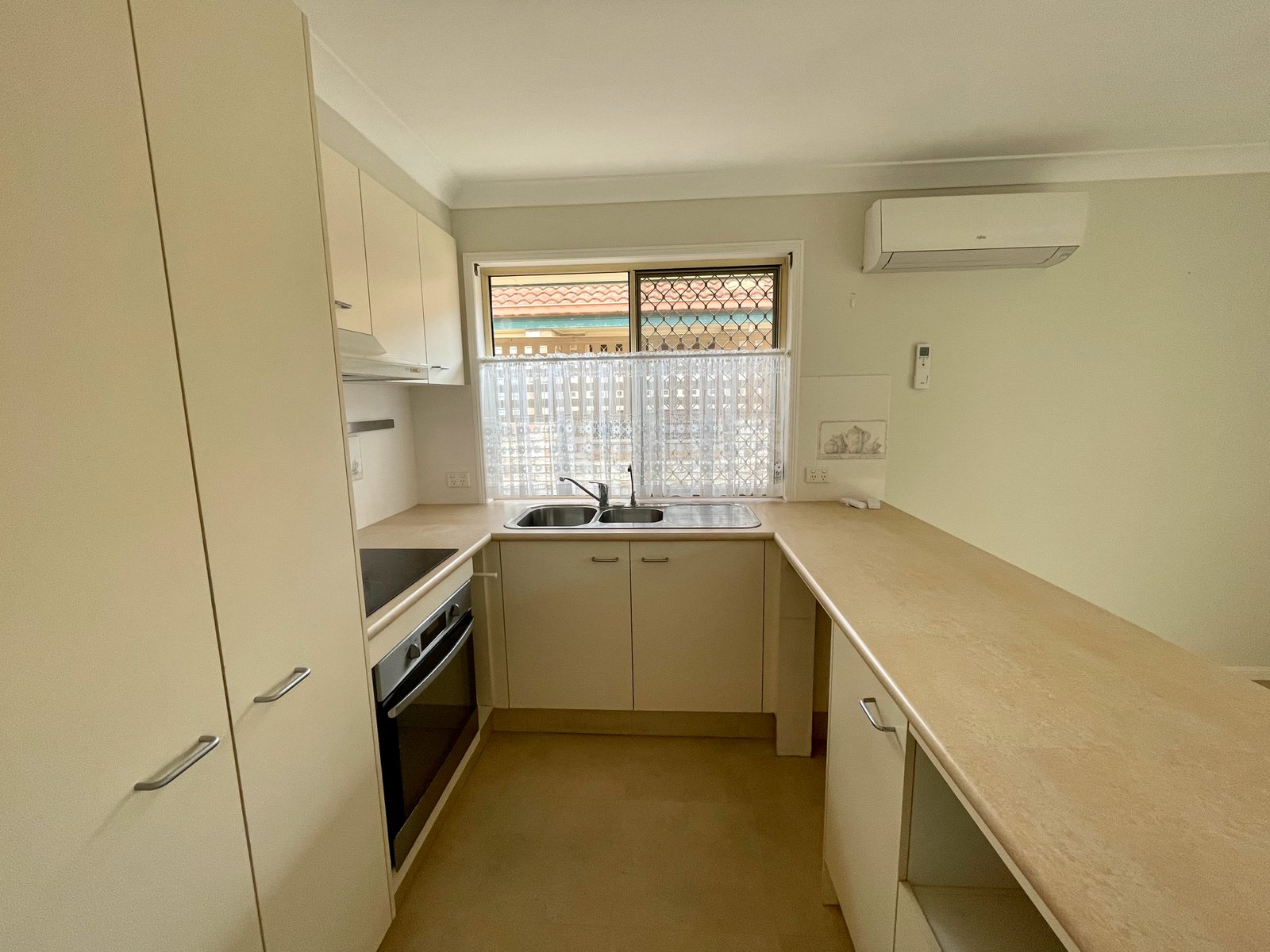 1/27 Toolona Street TUGUN 4