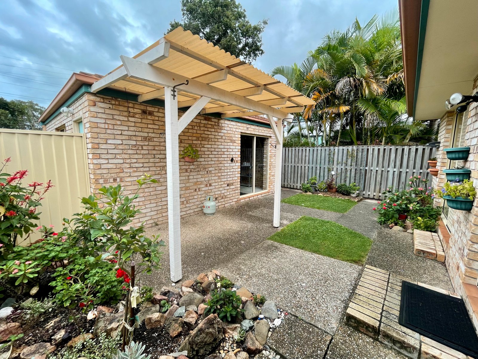 1/27 Toolona Street TUGUN 2