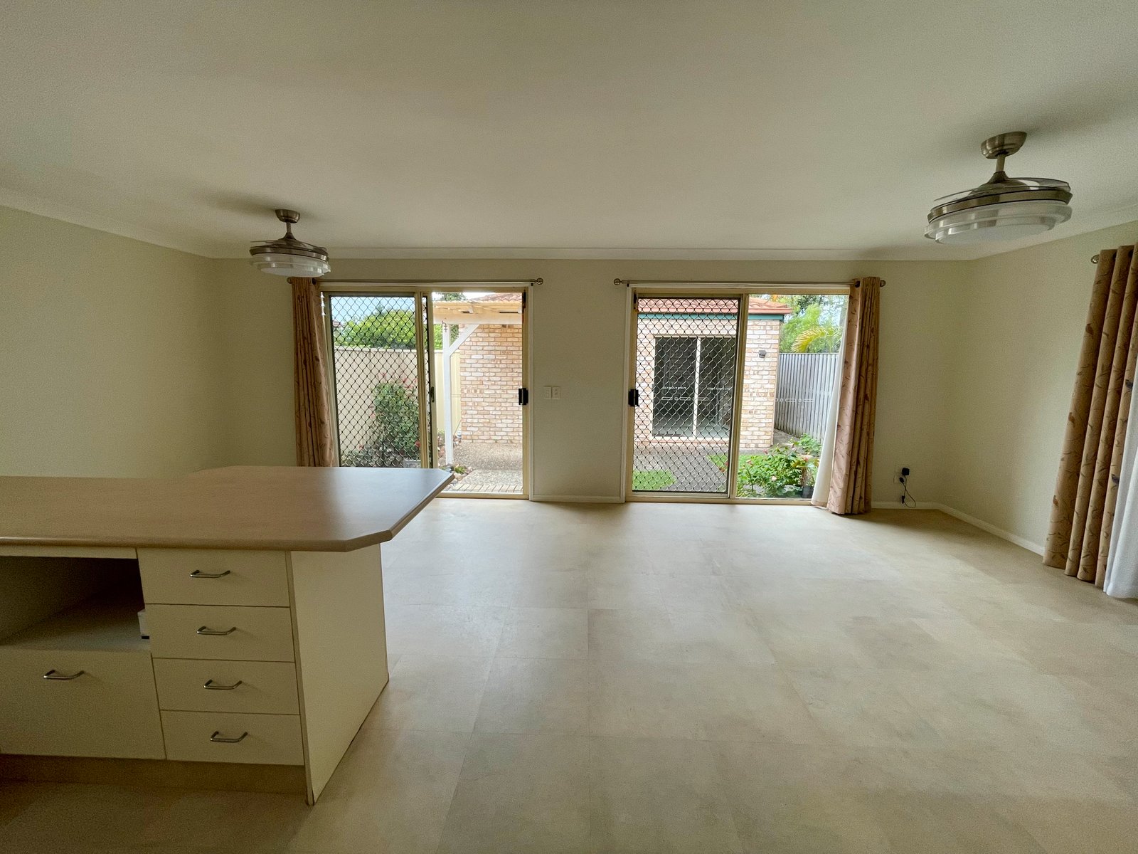 1/27 Toolona Street TUGUN 6