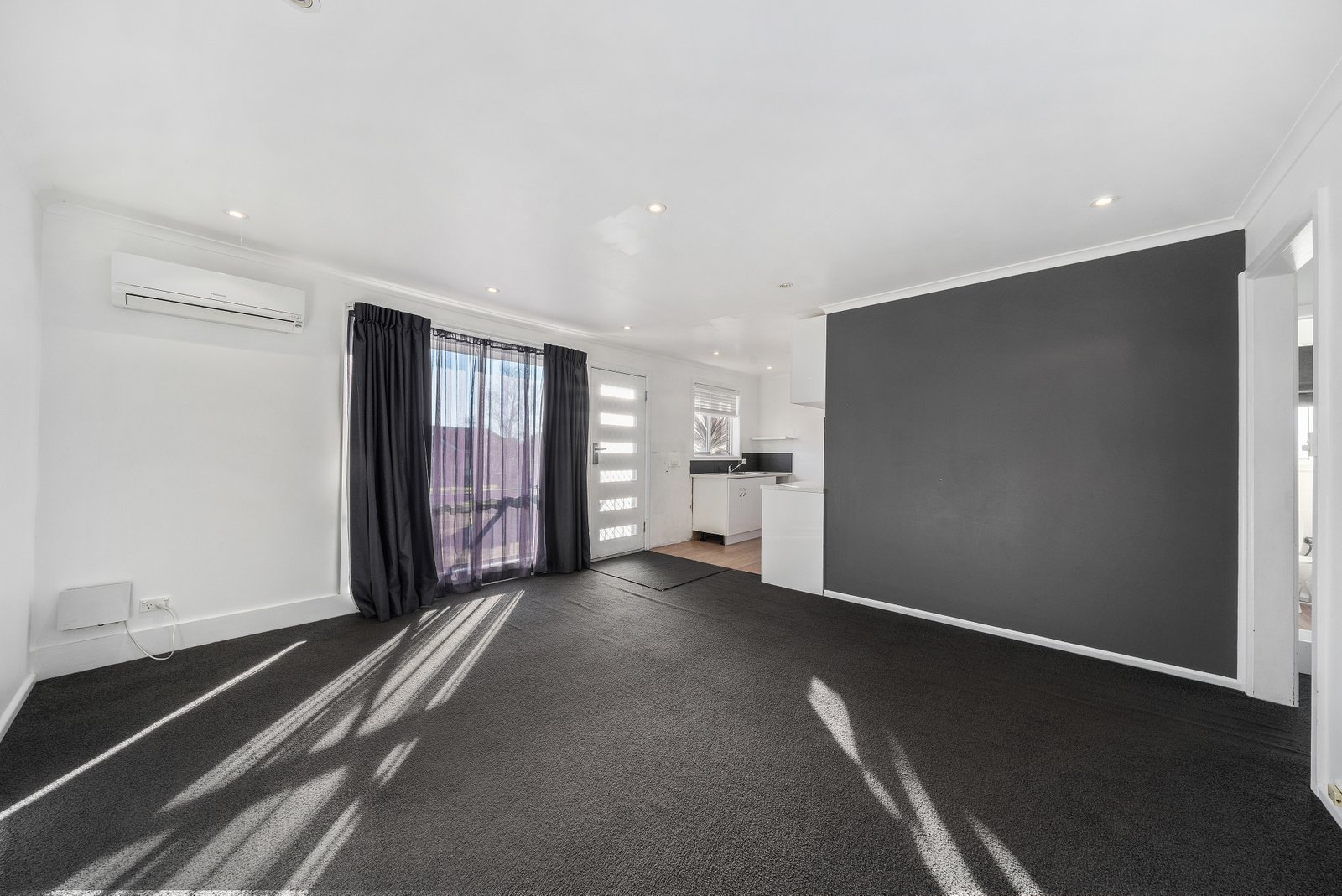 1/27 Wariga Road GLENORCHY 2