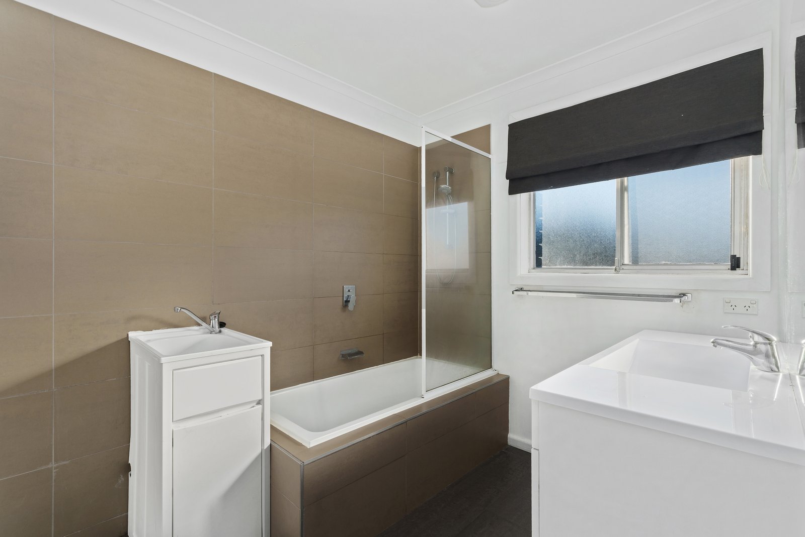 1/27 Wariga Road GLENORCHY 8