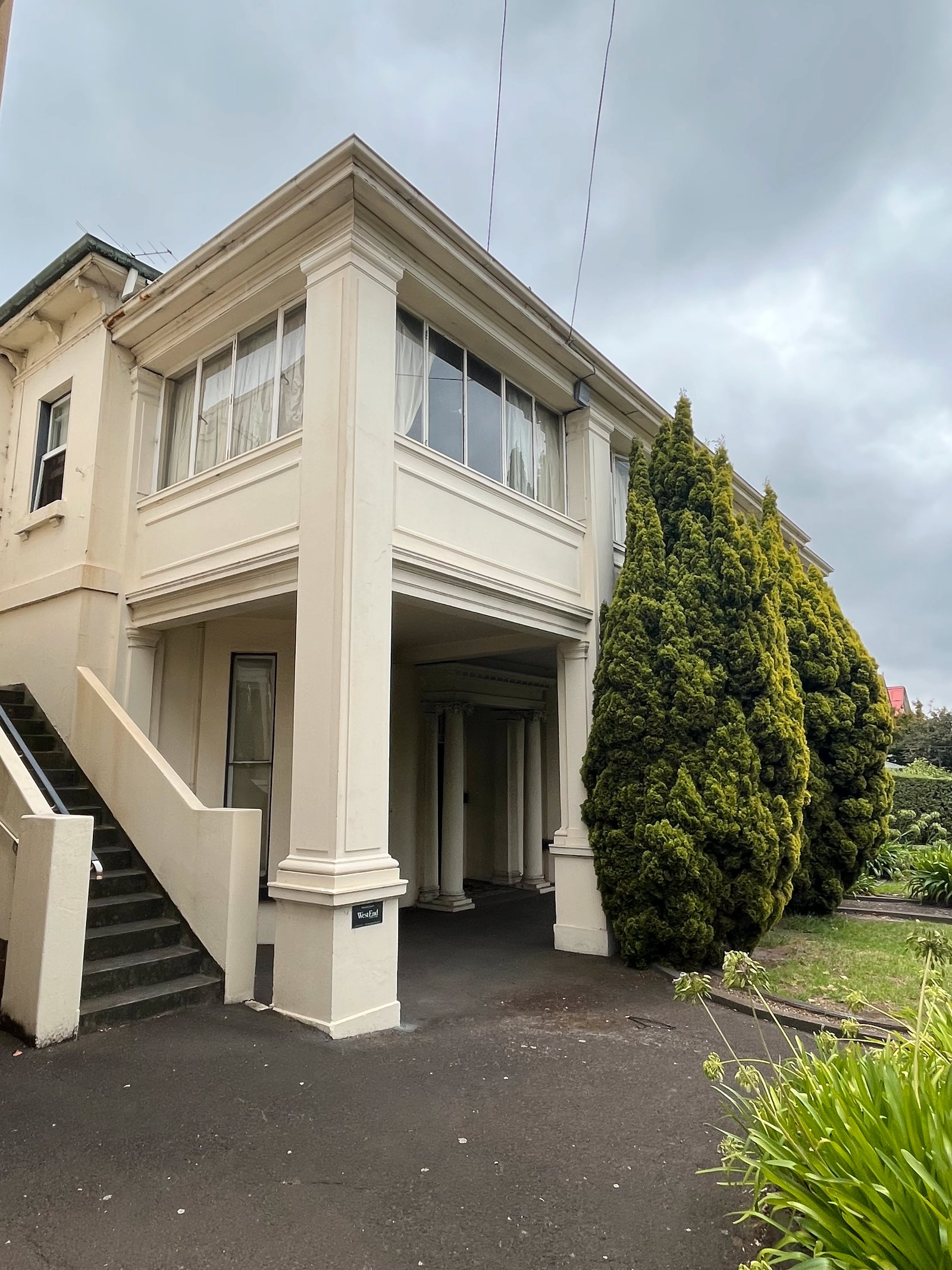 Gallery: 1/272 LaTrobe Terrace
