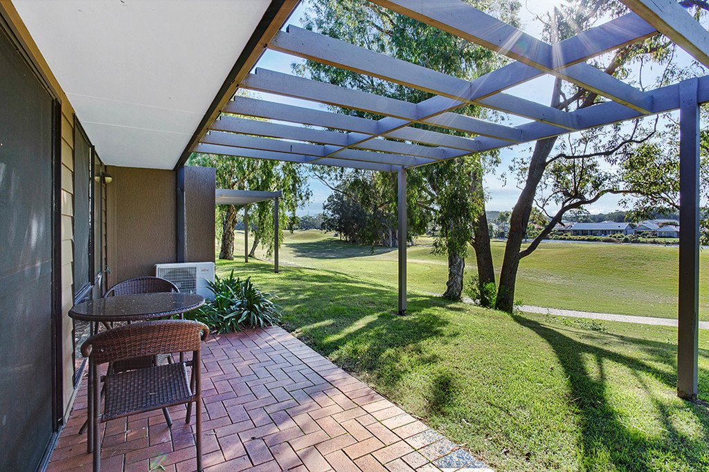 127/37 Horizons Drive SALAMANDER BAY 3