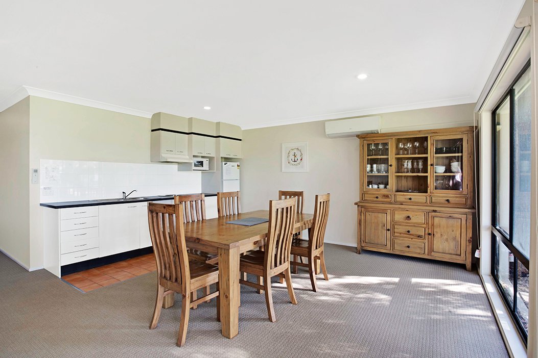127/37 Horizons Drive SALAMANDER BAY 5