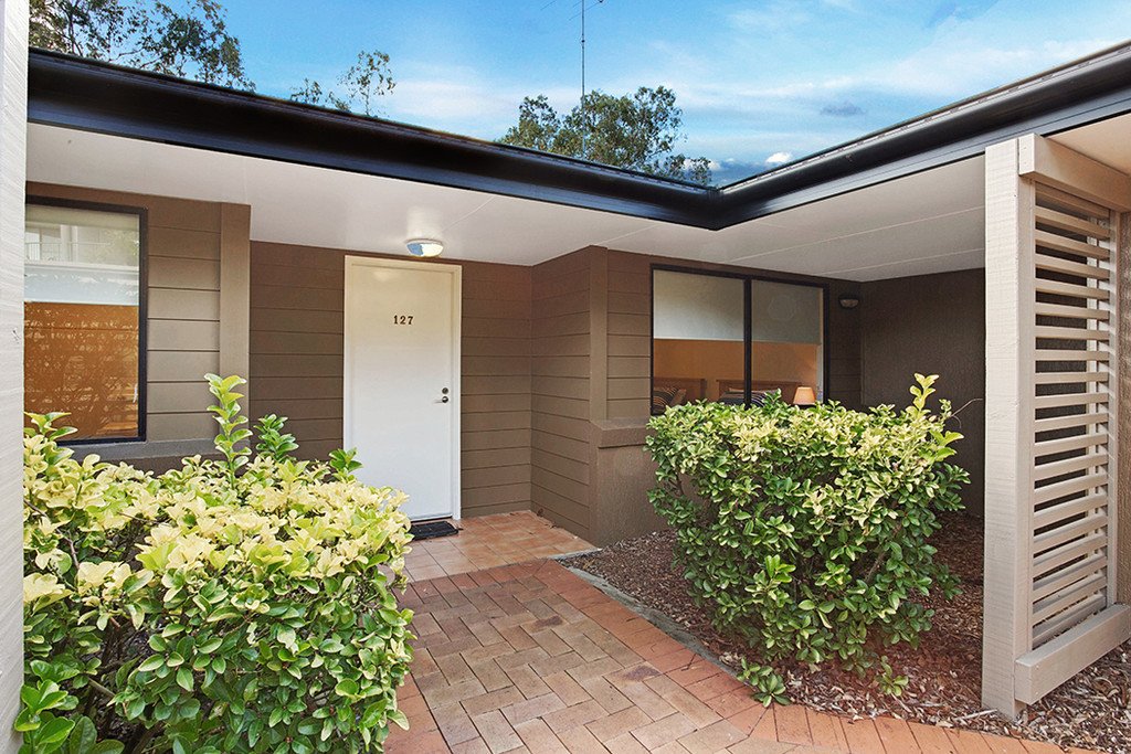 127/37 Horizons Drive SALAMANDER BAY 6
