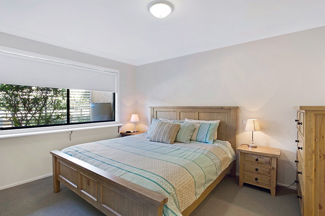 127/37 Horizons Drive SALAMANDER BAY 8