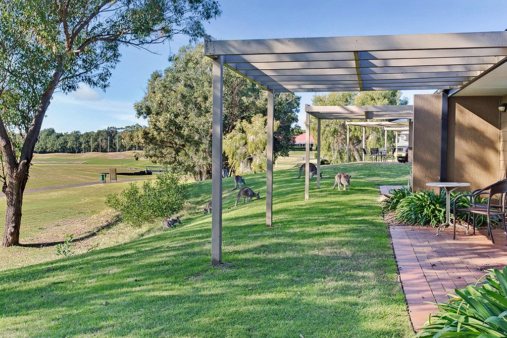 127/37 Horizons Drive SALAMANDER BAY 15