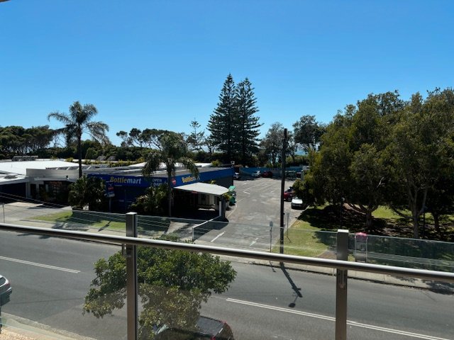 12/77-79 Ocean Parade COFFS HARBOUR 1