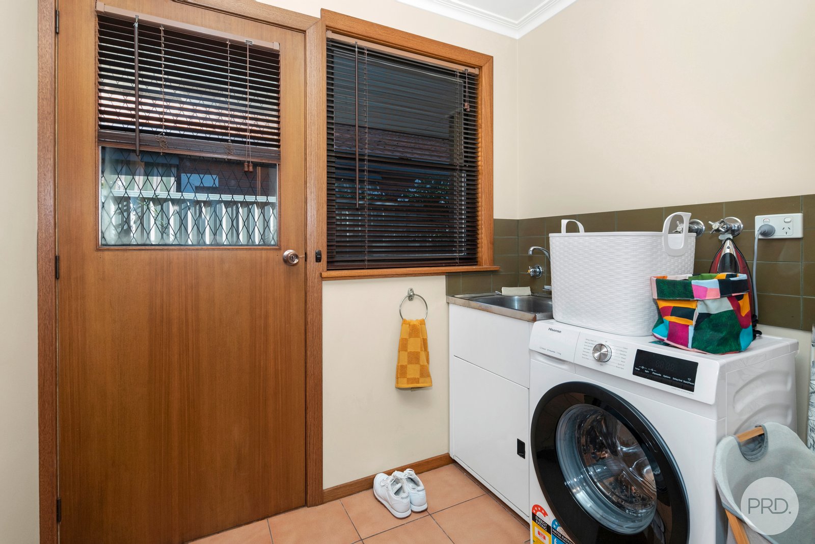 1/27A Queen Victoria Street NEWINGTON 9