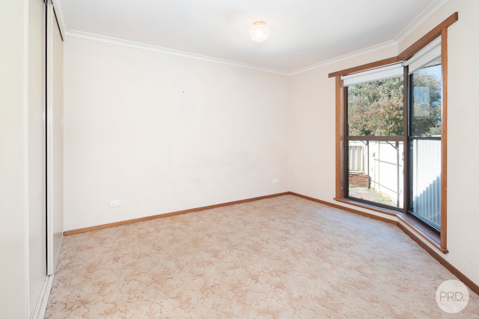 1/27A Queen Victoria Street NEWINGTON 5