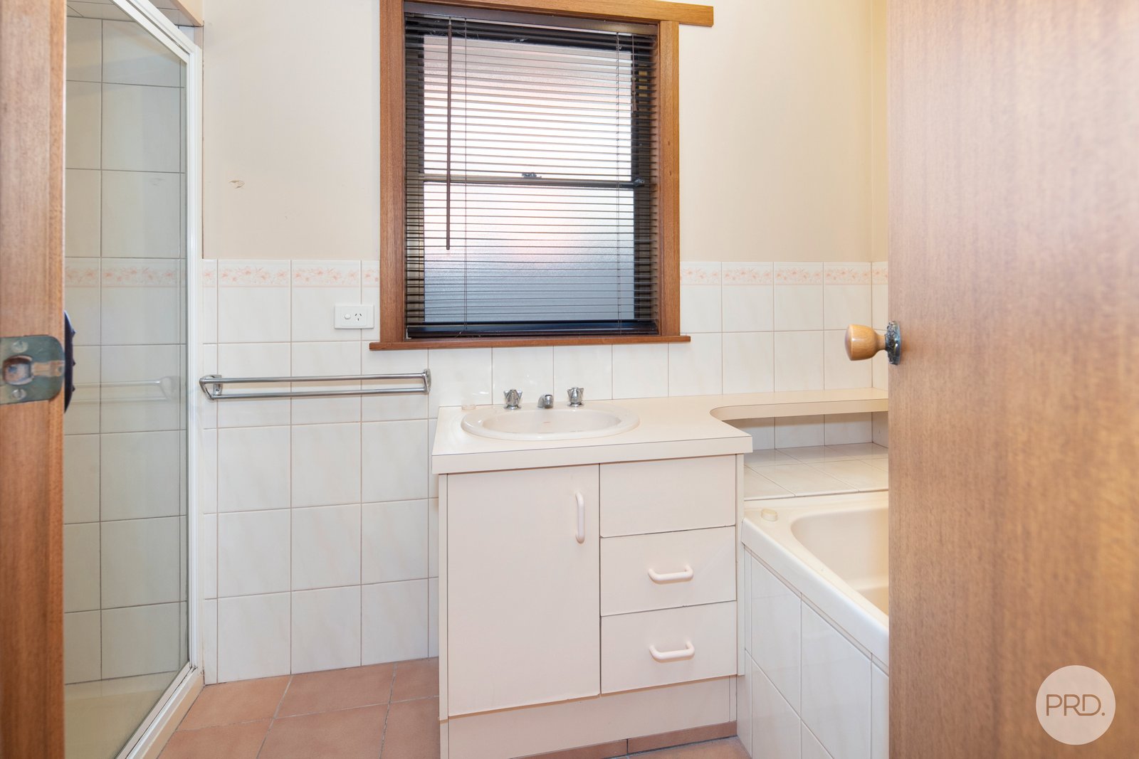 1/27A Queen Victoria Street NEWINGTON 6