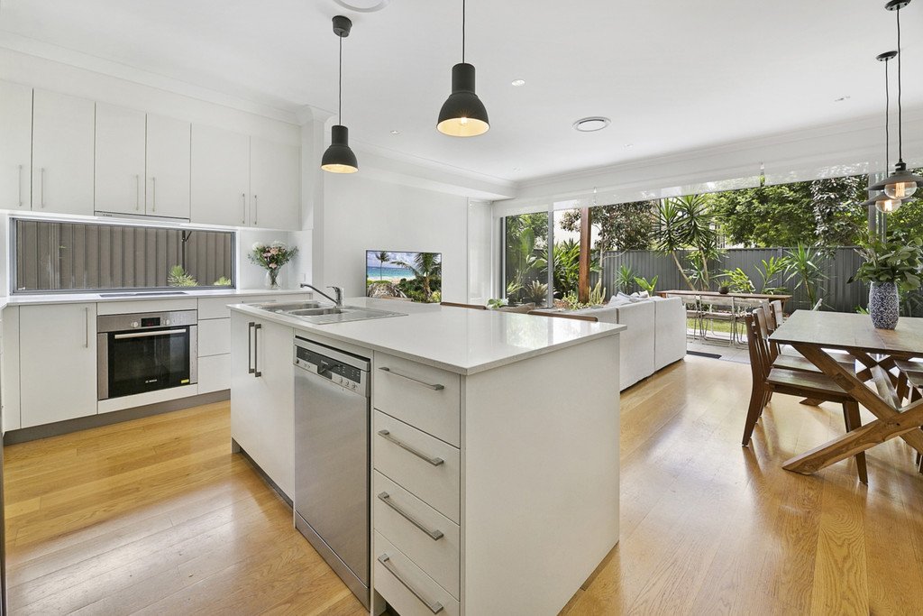 127a Townson Ave  PALM BEACH 6