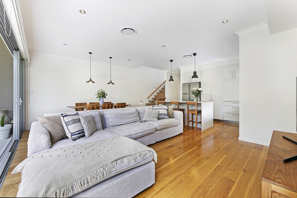 127a Townson Ave  PALM BEACH 8