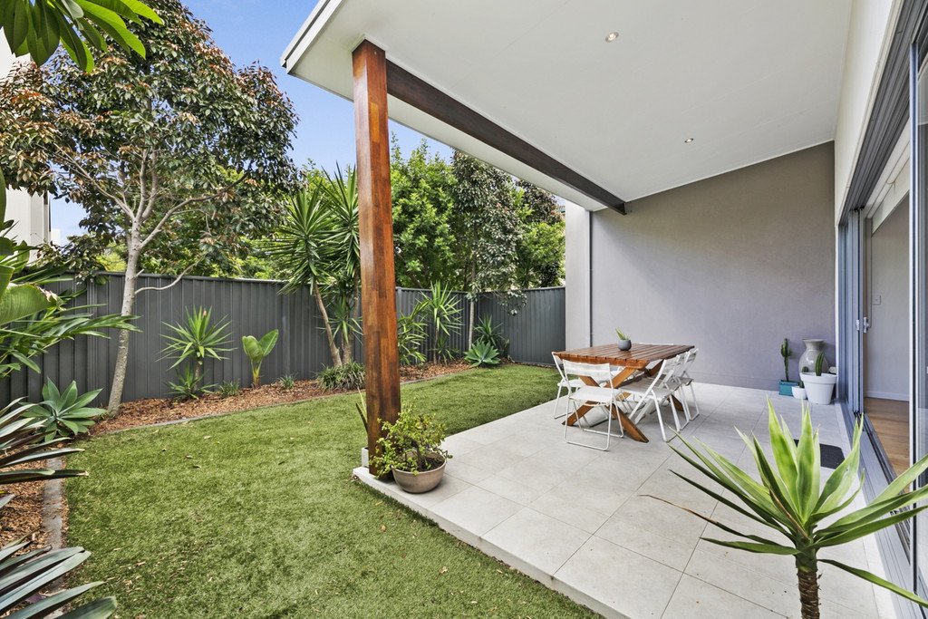 127a Townson Ave  PALM BEACH 10