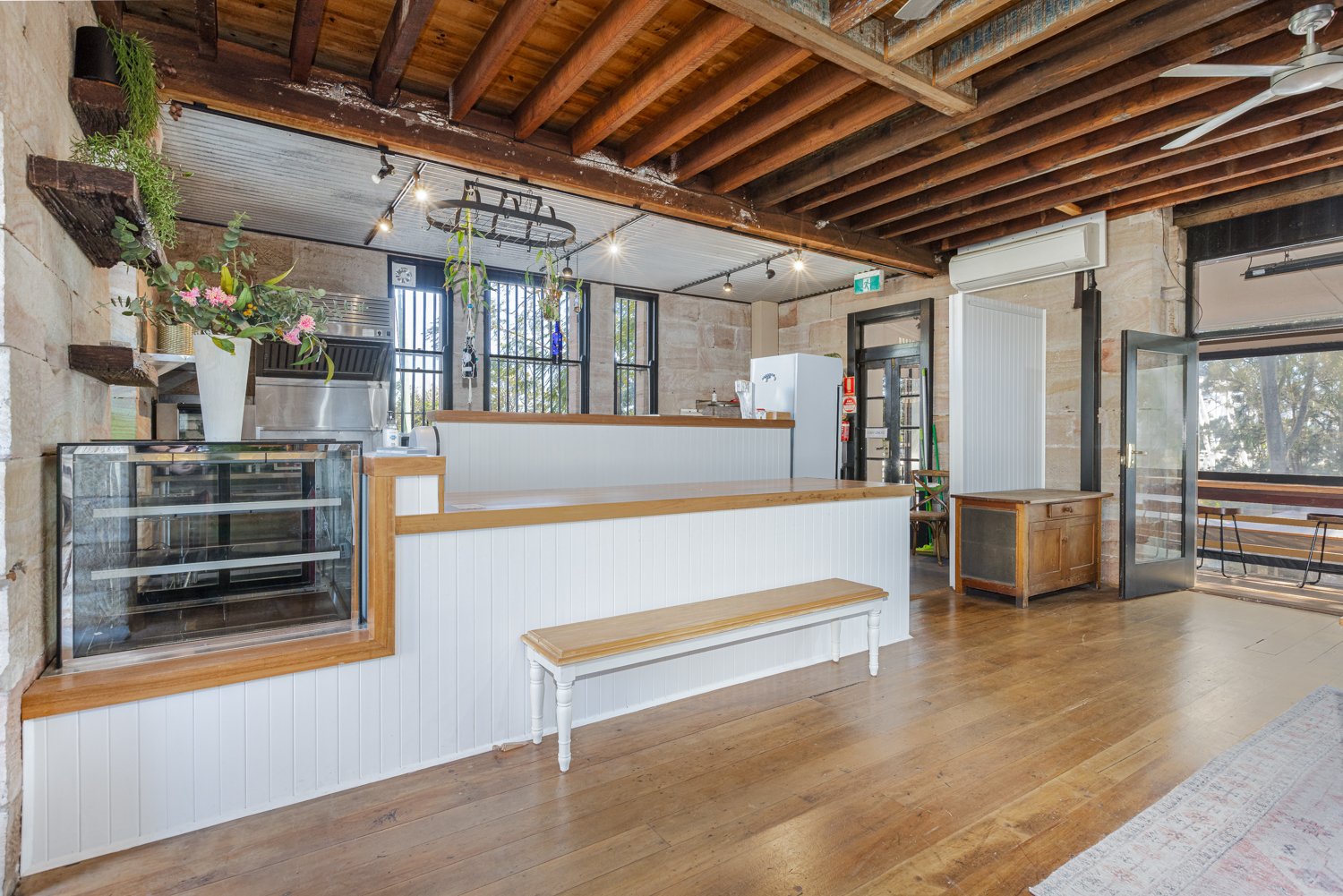 128-130 Swan Street MORPETH 7