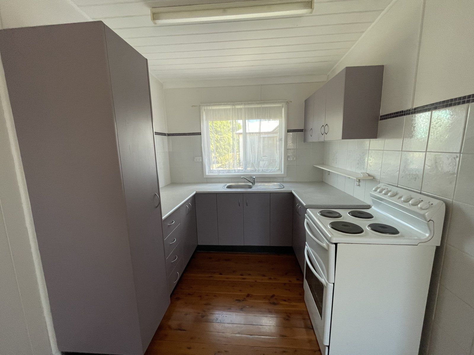 1/28 Allnutt Street QUIRINDI 3