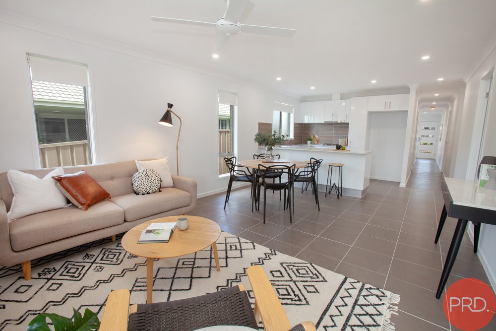 1/28 Croft Close THORNTON 3