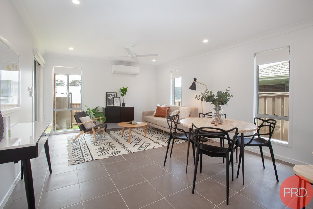 1/28 Croft Close THORNTON 7