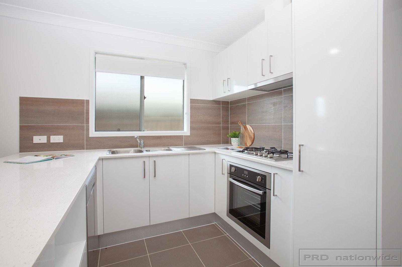 1/28 Croft Close THORNTON 7