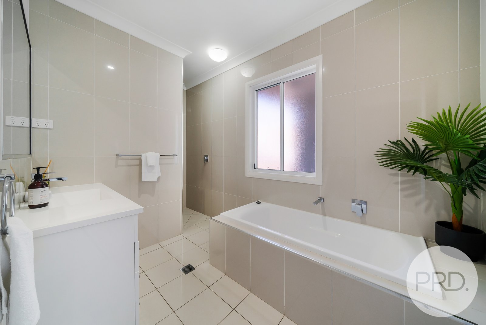 1/28 Darlow Street WAGGA WAGGA 12