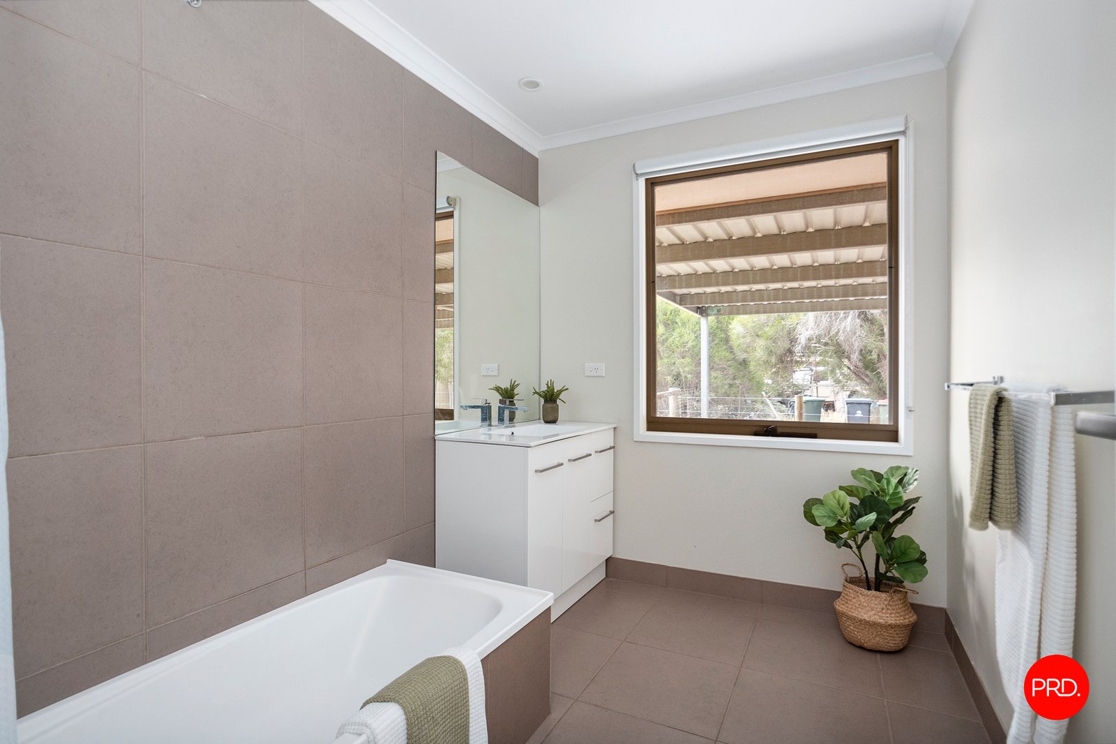 1/28 Egans Road HUNTLY 16