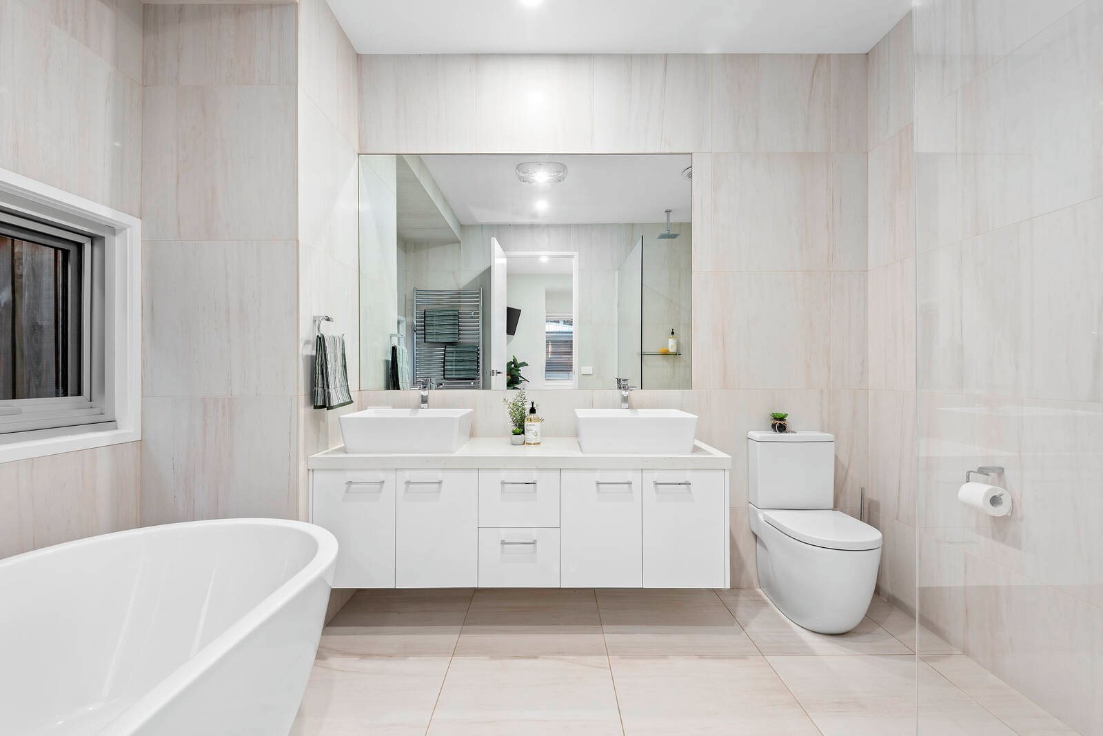 Real Estate and Property in 128 Field Street South, Ocean Grove, VIC