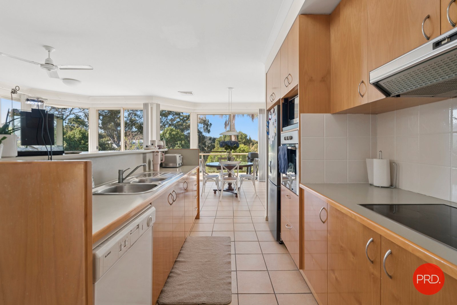 12/8 Grasslands Close COFFS HARBOUR 3