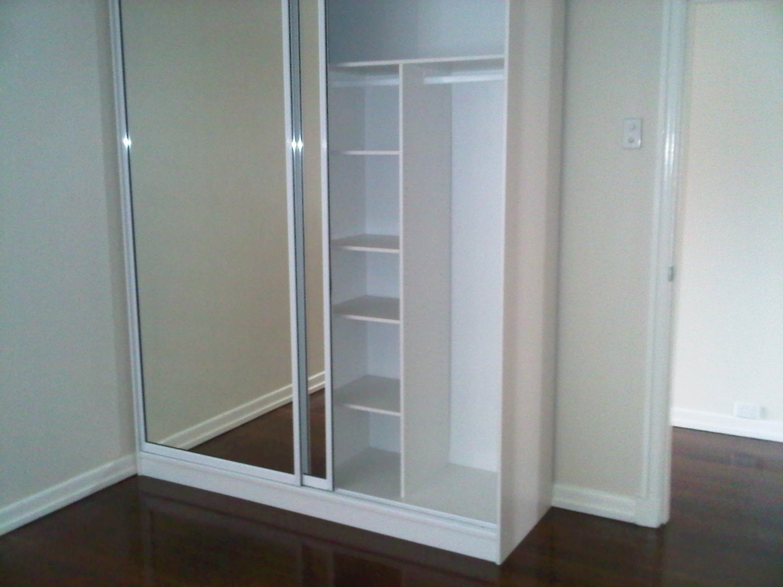 128 Hamilton Road WAVELL HEIGHTS 8