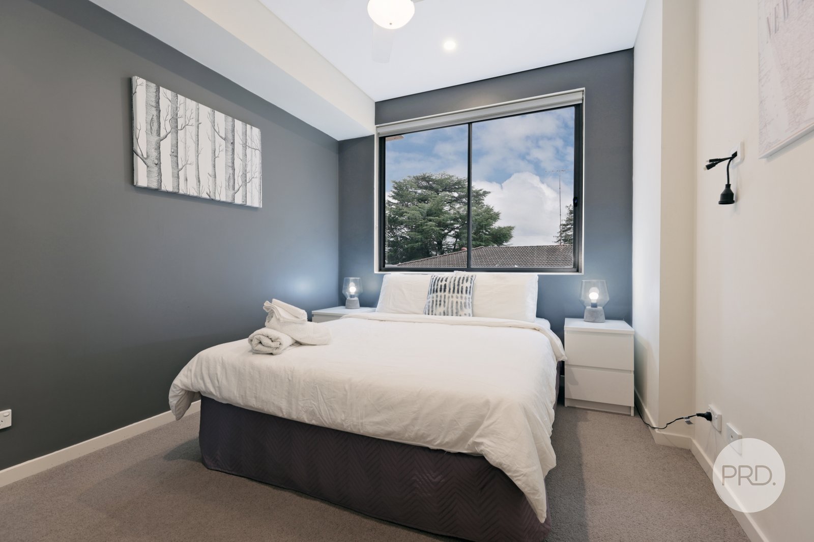 12/8 John Tipping Grove PENRITH 8