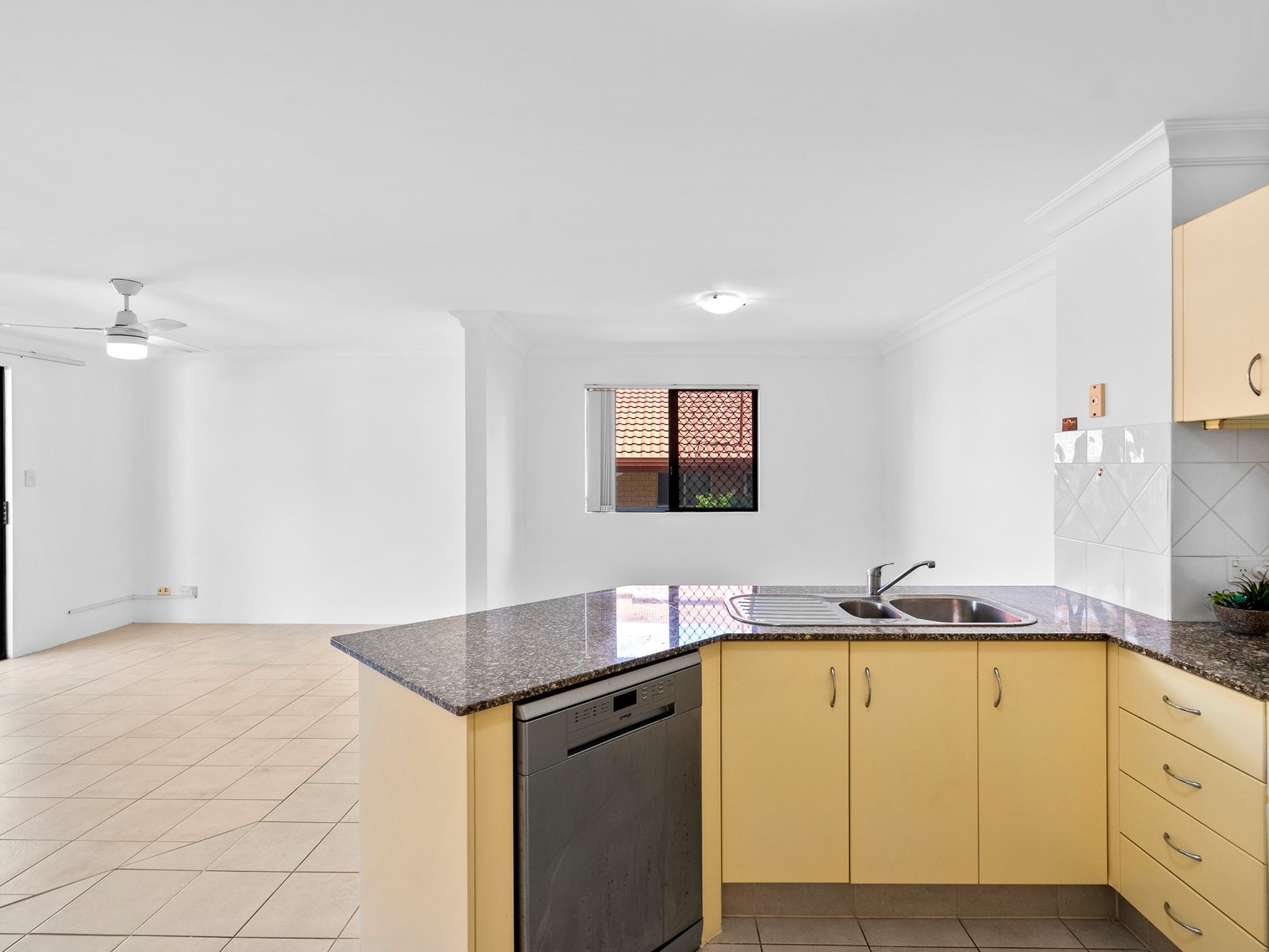 1/28 Little Norman Street SOUTHPORT 7