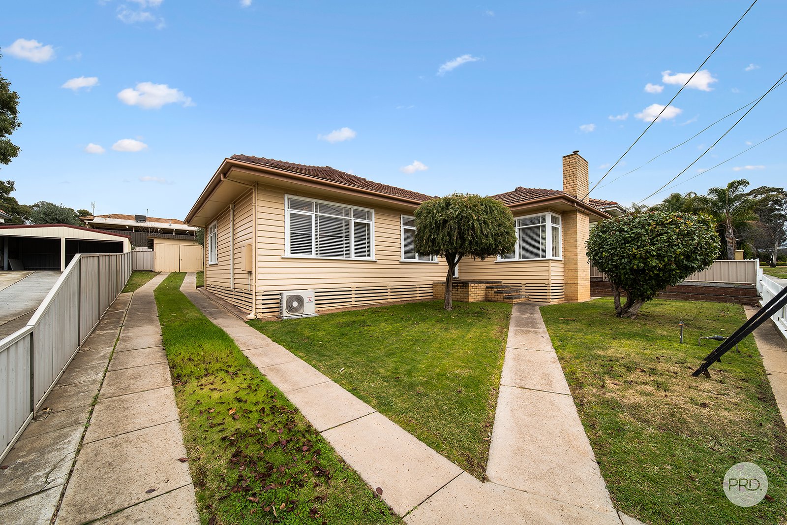 128 Mackenzie St West  GOLDEN SQUARE 1