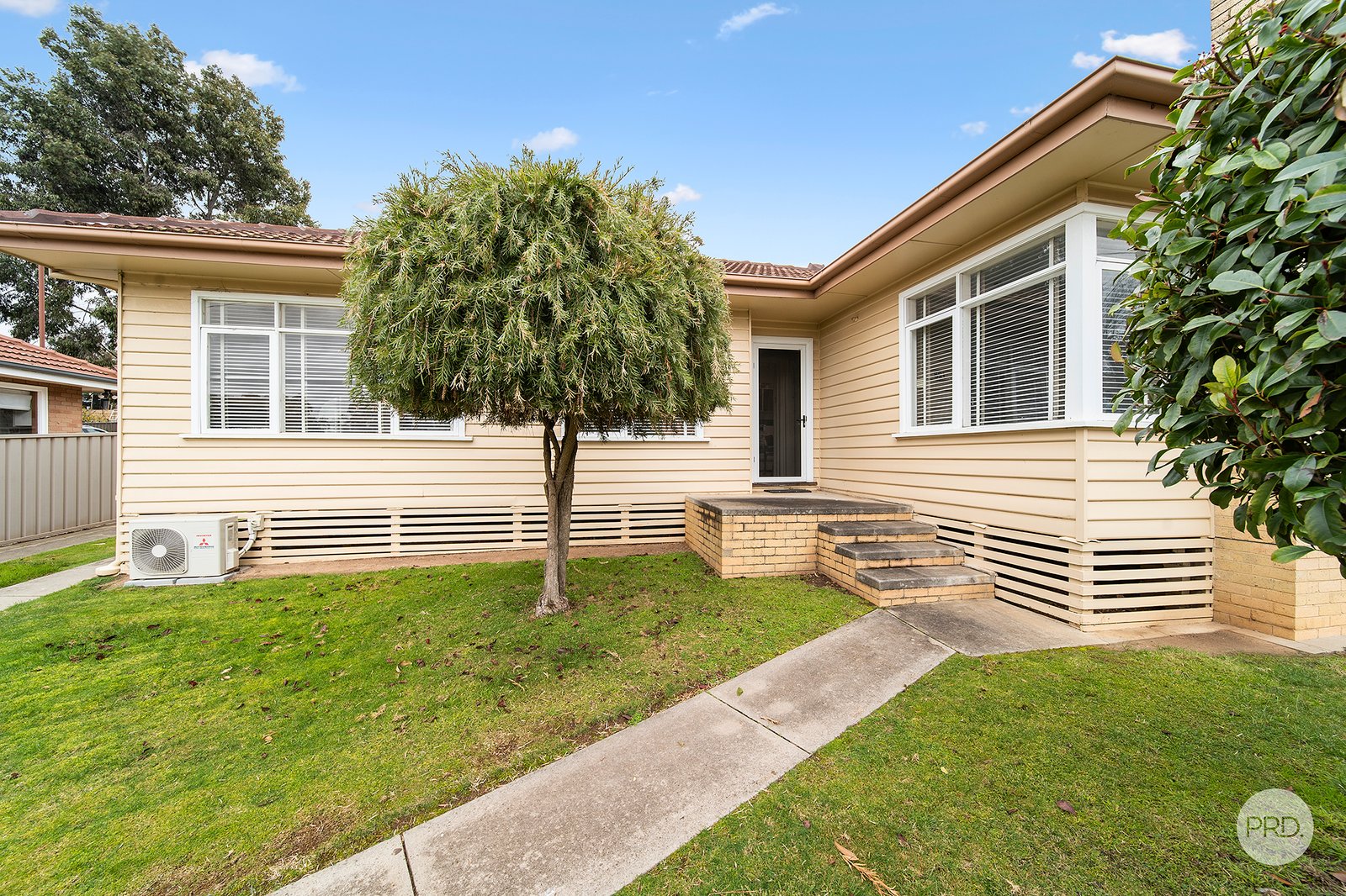 128 Mackenzie St West  GOLDEN SQUARE 2