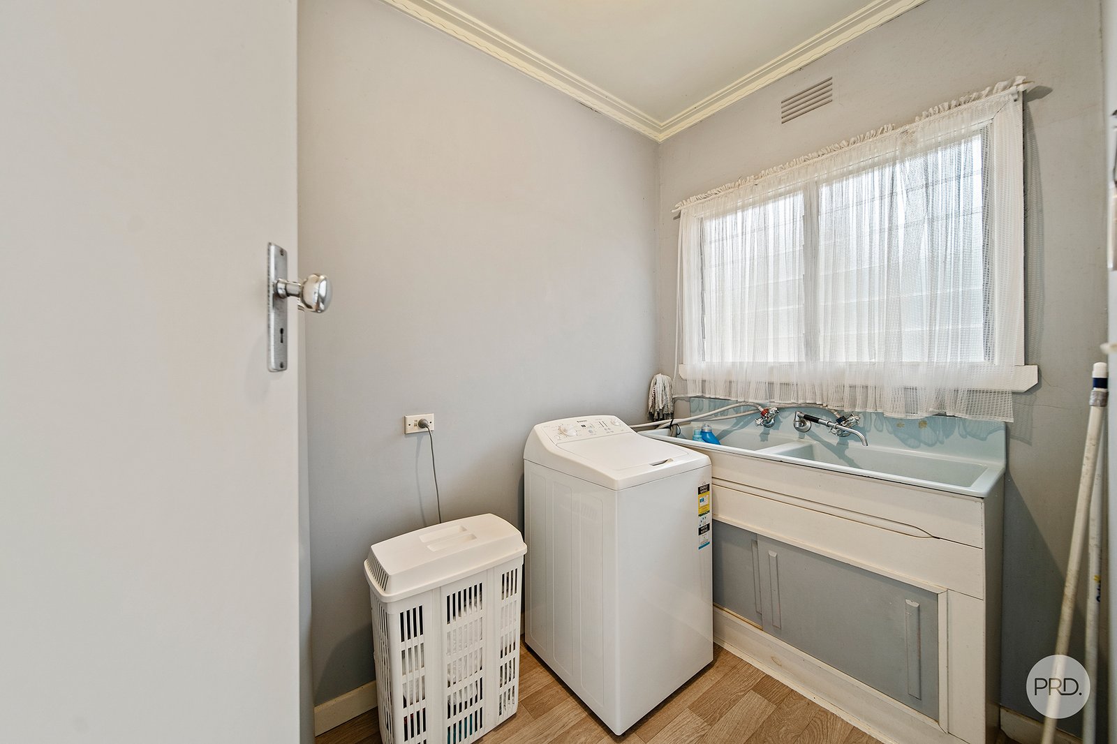 128 Mackenzie St West  GOLDEN SQUARE 10