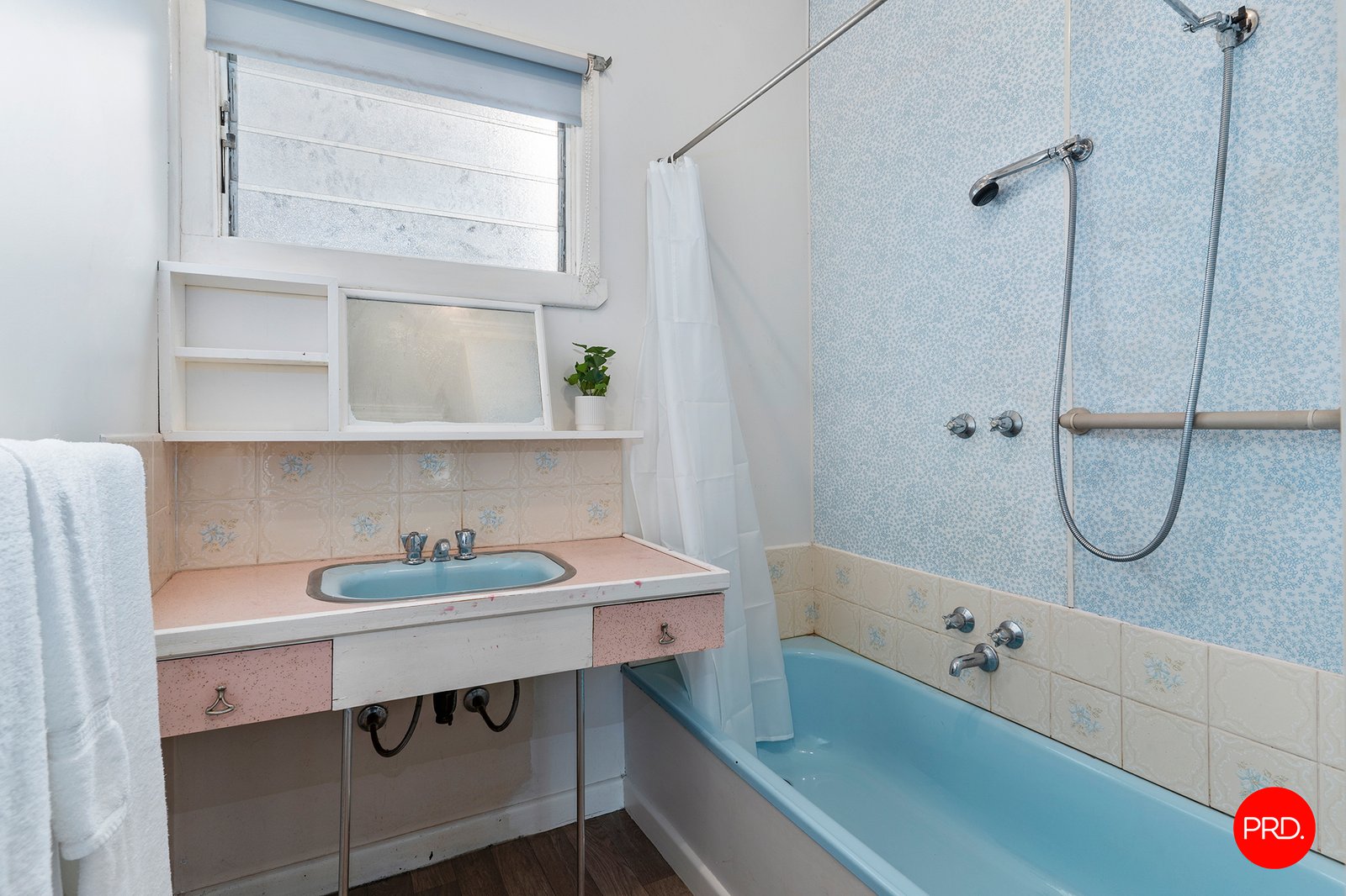 128 Mackenzie Street West  GOLDEN SQUARE 10